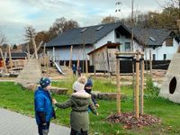 Auch der neue Naturspielplatz ist spitze.