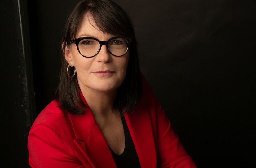 Bestseller-Autorin Anna Schneider.