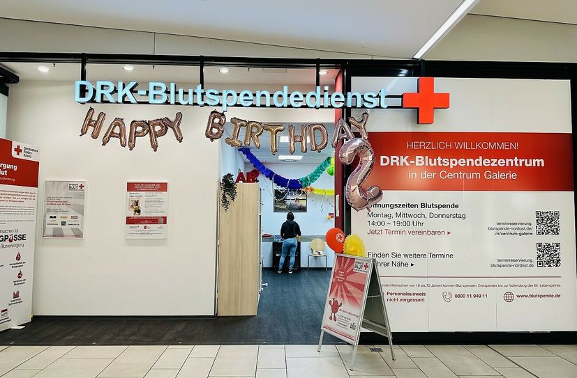 Das Blutspendezentrum feiert gemeinsam mit den Spendern Geburtstag.