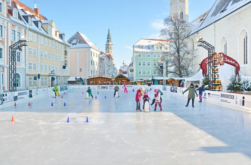 Die nächste Eislaufsaison auf der Eislaufbahn in der Görlitzer Altstadt läuft vom 22. November 2024 bis zum 1. Januar 2025.