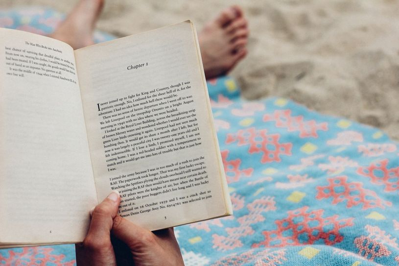 Jedes Jahr werden zehn Titel für den Buchsommer-Leserpreis nominiert. Mit Beginn des Buchsommers  kann für den Lieblingstitel abgestimmt und mit ein bisschen Glück ein Siegerexemplar gewonnen werden.
