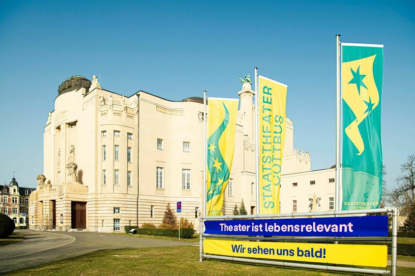 Das Große Haus am Schillerplatz. Foto: Marlies Kross