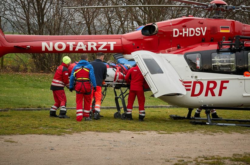Die 60-Jährige musste per Hubschrauber ausgeflogen werden. Foto: Marko Förster