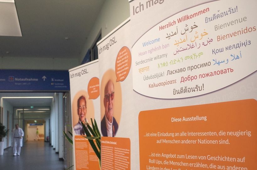 Teile der Wanderausstellung „Ich mag OSL“ sind noch bis zum 31. Januar 2020 am Krankenhausstandort Lauchhammer des Klinikums Niederlausitz zu sehen. Foto: Klinikum Niederlausitz/Kristin Dolk
