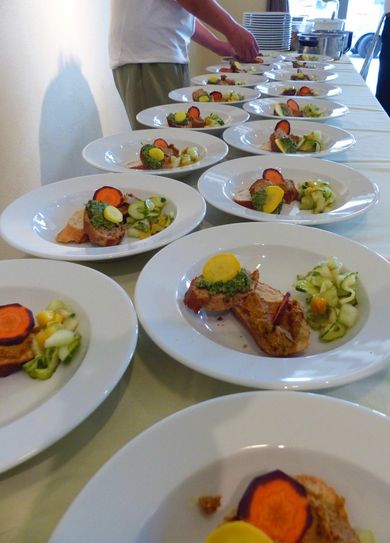 Sieht lecker aus, wurde aus Lebensmitteln gekocht, die bei der Radebeuler Tafel übrig waren. Foto: Anja Schenkel