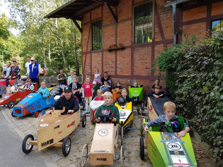 Ziel der Fahrerinnen und Fahrer war, die Zeitdifferenz ihrer zwei gefahrenen Rennen möglichst gering zu halten, denn entscheidend für den Sieg war nicht die Geschwindigkeit. Foto: Annelie Kruse