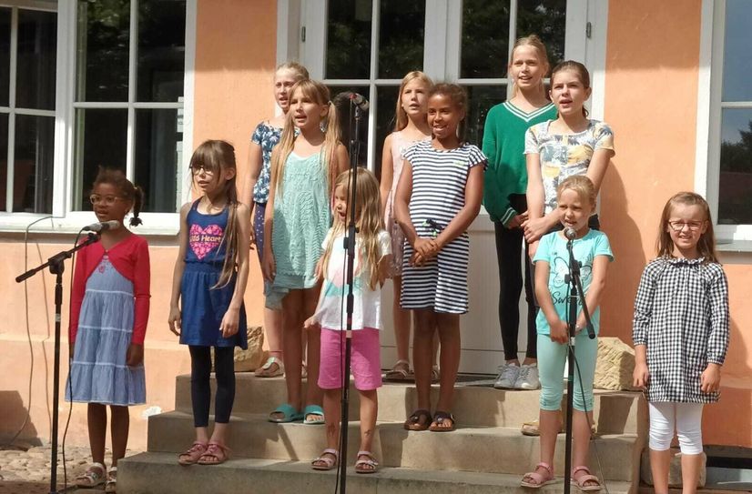 Der Kinderchor der Evangelischen Kirchengemeinde St. Marien besteht seit April 2022.