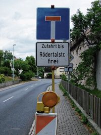 Hinweisschilder wie diese wurden in den vergangenen Wochen immer wieder von Lkw-Fahrern ignoriert.