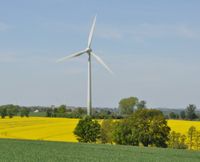 Windrad in der Landschaft...