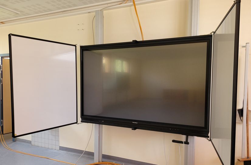 Alle Klassenzimmer verfügen jetzt über solche digitalen Tafeln.