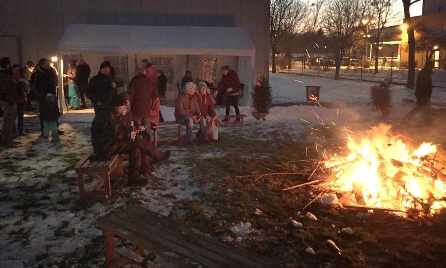 Das Sonnensteiner Weihnachtsbaum Verbrennen hat langsam Tradition. Foto: privat