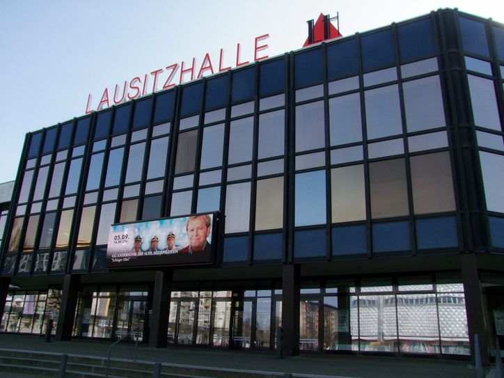 Vorerst bis Mitte April sind alle Veranstaltungen in der Lausitzhalle abgesagt. (Foto: Rainer Könen)