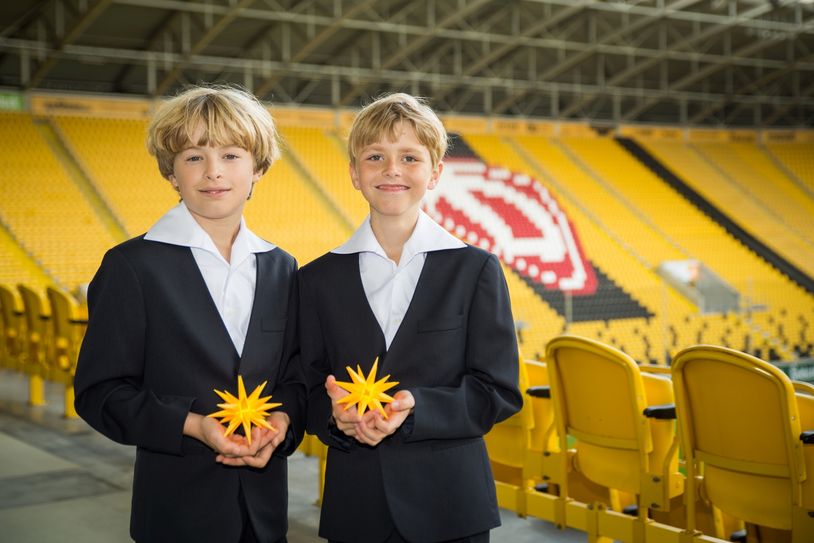 Die Herrnhuter Sterne Manufaktur feiert in diesem Jahr ihr 120-jähriges Bestehen. Deshalb wird das Stadion am 22. Dezember mit den schönen Sternen übersät sein. Foto: PR