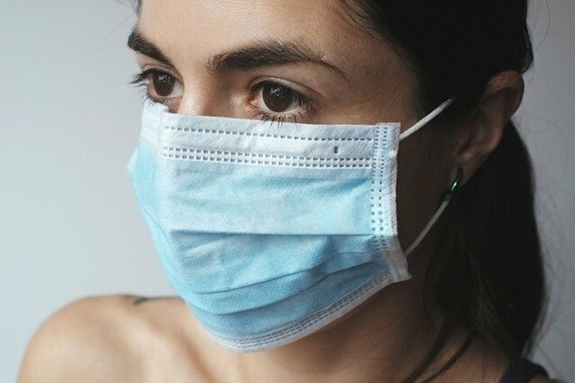 Maskenpflicht gilt auch künftig im ÖPNV, Krankenhäusern, Arztpraxen und Pflegeeinrichtungen.