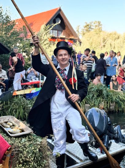 Tracht der Steinkirchener Fastnachtsbrüder und -schwestern