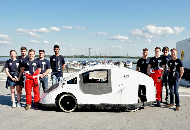 Das Lausitz-Dynamics-Team hat sich bereits Ende Juni auf den Weg nach London gemacht. Foto: Peter Aswendt