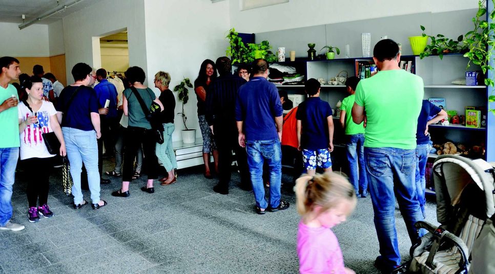 Die Räume des Willkommentreff befinden sich in der Ladenzeile Gelsenkirchener Allee. Hilfesuchende erhalten hier u.a. Bekleidung, Schuhe und andere Dinge für den Alltag. Foto: Regionalwerkstatt