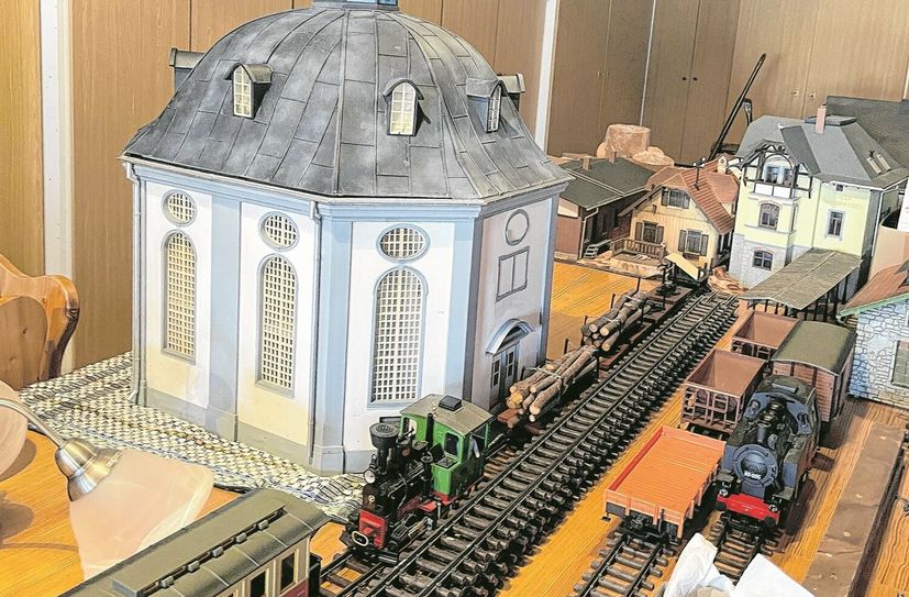 Bis zum Museumsfest sollen die Schienen für die Gartenbahn verlegt sein und die Anlage eine weitere Attraktion im Feuerwehrmuseum Zeithain sein.