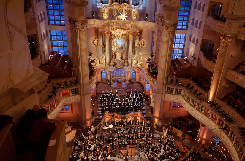 In der Frauenkirche wird die Adventszeit eingeleitet.