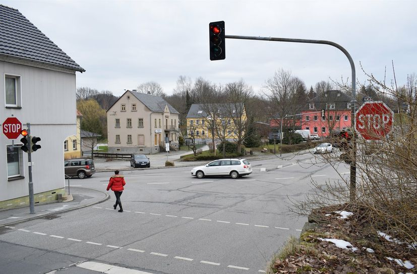 Mitte April beginnen die Bauarbeiten an der Ampelkreuzung in Steinigtwolmsdorf.