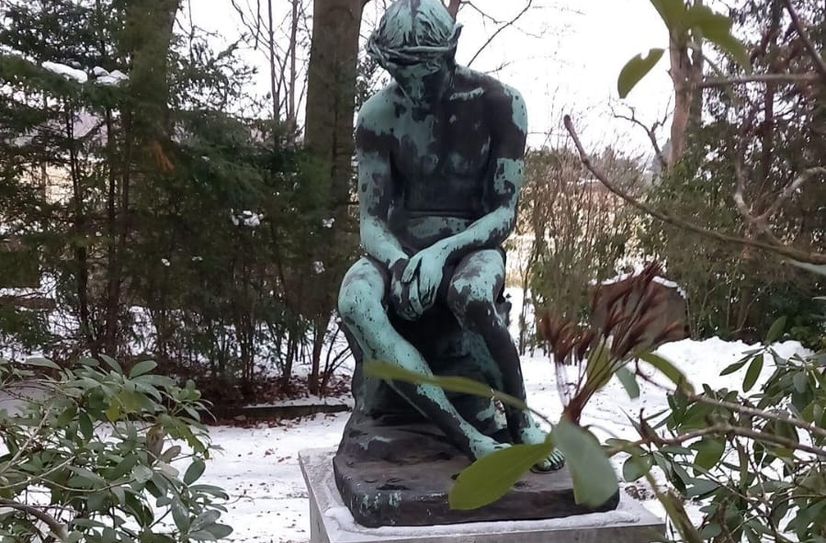 Die gestohlene Bronzefigur.