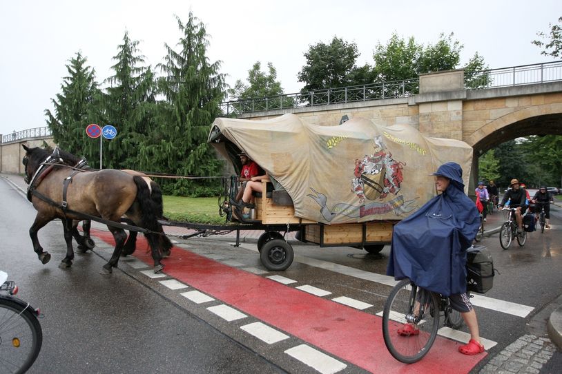 Der Planwagen auf Tournee. Foto: D. Förster