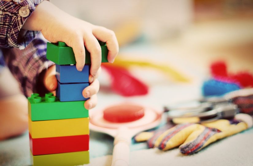 Zum Kindertag dürfen junge Dresdner auf dem neuen Platz der Kinderrechte eine große Party feiern.