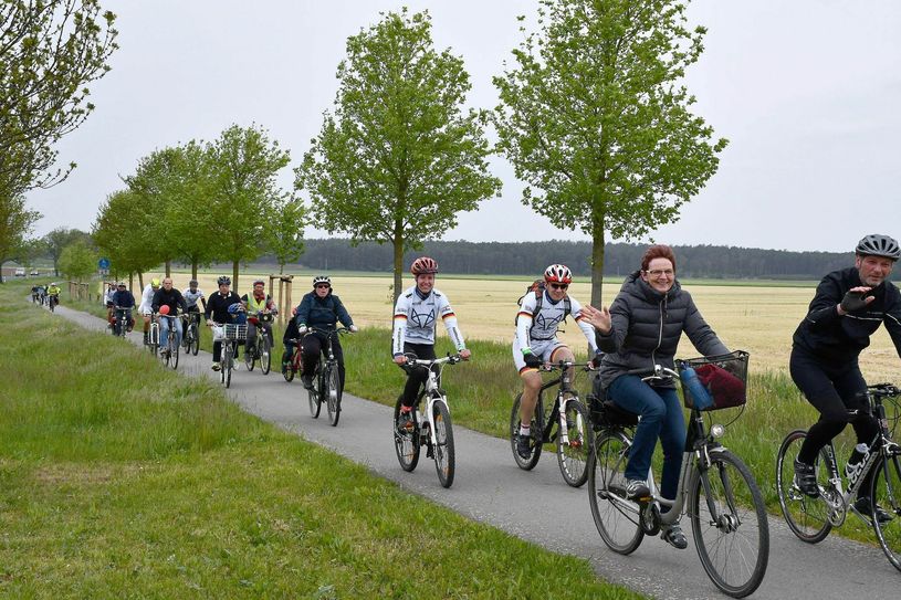 Natur und Kultur per Fahrrad erkunden - das lässt sich bei der diesjährigen „Elbe-Elster RadKultTour 2020“ wunderbar verbinden. Die Organisatoren vom Tourismusverband Elbe-Elster-Land e.V. und vom Landkreis Elbe-Elster haben dazu am 10. und 11. Oktober ein rundes Ausflugspaket mit Infostopps und kulinarischen Pausen geschnürt. Foto: Pressestelle Kreisverwaltung/Torsten Hoffgaard