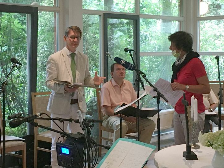 Superintendent Christof Enders moderierte den Radiogottesdienst in Saxdorf. Foto: H. Lübeck