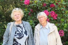 Organisatorin Ulrike Pfennig (l.) und die  Vereinsvorsitzende Heidrun Pallmann freuen sich auf das diesjährige Hutbergsingen.Foto: Matthias Stark