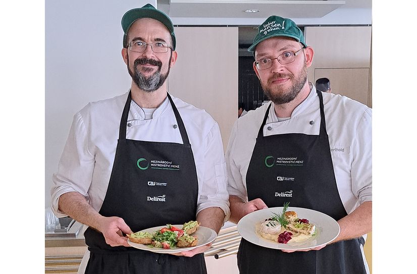 Justus Berthold (re.) und Sebastian Heiduck mit ihren kulinarischen Erfolgen.