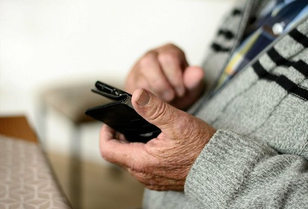 Trickbetrüger am Hörer: lieber einmal zu häufig auflegen.
