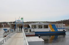 Das Fähr- und Fahrgastschiff »Bosel« ist jetzt in Bad Schandau unterwegs.
