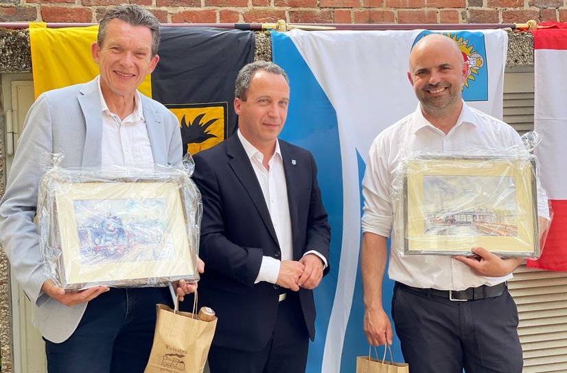 Bürgermeister Wojciech Lis aus Wolsztyn (Mitte) und Jörg Aumann aus Neunkirchen (li). mit Lübbens Bürgermeister Jens Richter.