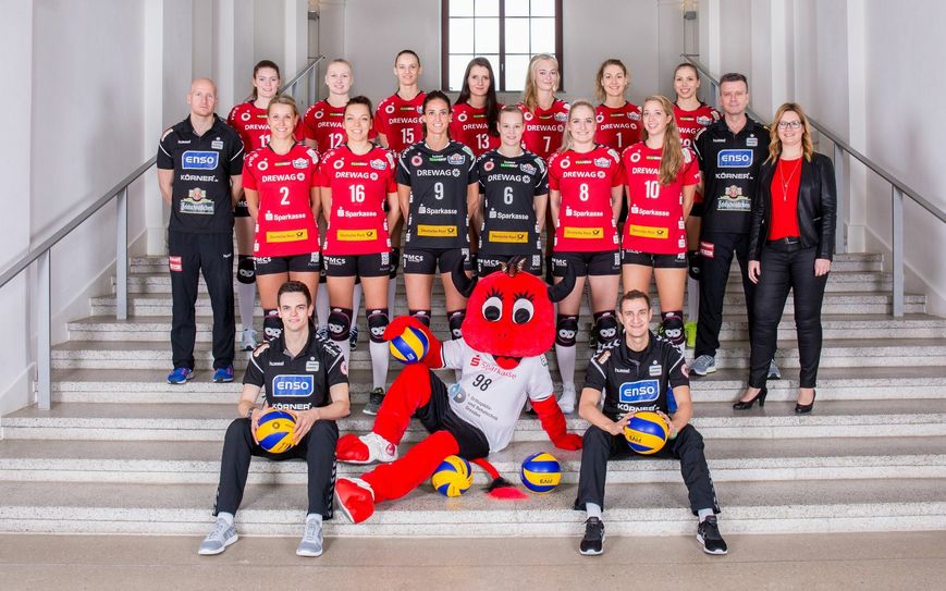 Mannschaftsfoto der Dresdner Volleyball-Damen. Foto: Verein