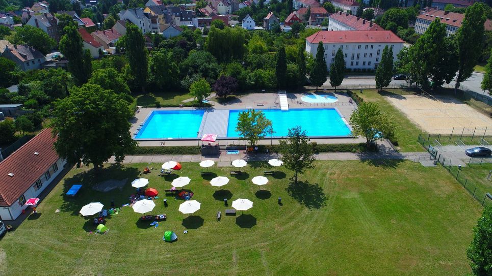 Seit Montag hat das Gubener Freibad wieder für Sonnenhungrige geöffnet. Foto: pm