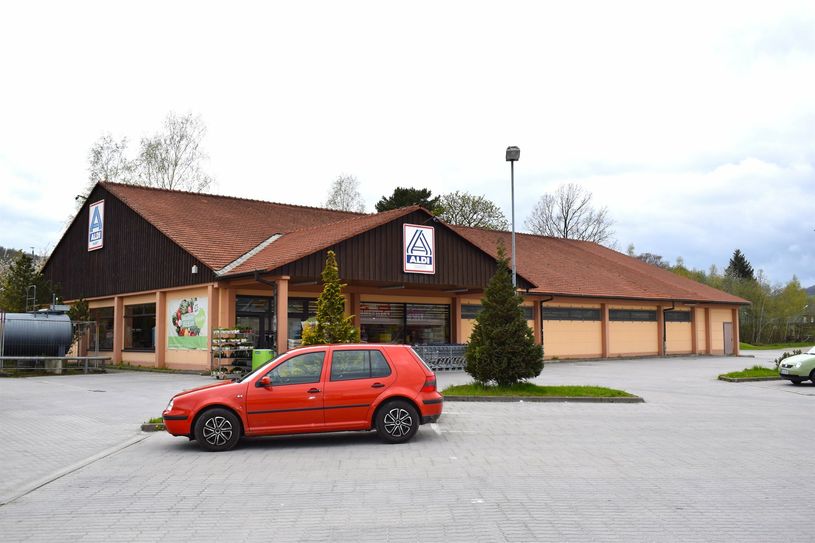 Der Aldi am Handelszentrum Oberland möchte sich nach Schirgiswalde verabschieden. Die Wilthener Stadtverwaltung hat dagegen etwas einzuwenden.