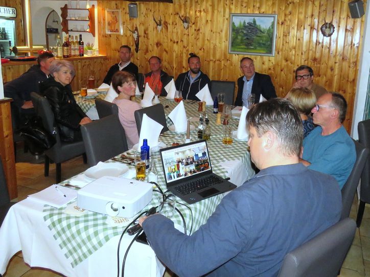 Beim Unternehmerstammtisch in Elstra treffen sich Vertreter aus ganz unterschiedlichen Branchen zum Erfahrungsaustausch.