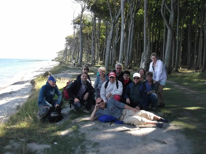 Ein Teil der Wandergruppe beim Besuch der Hanse Sail in Rostock vor 14 Tagen. Ein ganz besonders intensives Erlebnis, welches auch schon wieder für 2017 im Plan steht. Foto: www.freizeitdresden.de