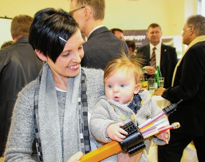 Der ganze Stolz von Mutti Daniela Niebuhr: Die nächste Generation wächst schon heran. Foto: wit