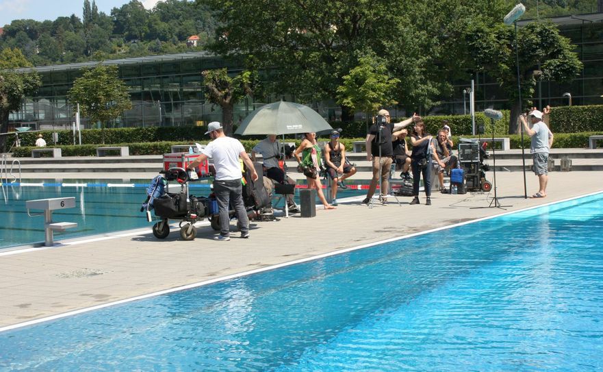 Dreharbeiten zum Tatort im Geibeltbad. Fotos: PR / Stadtwerke Pirna GmbH