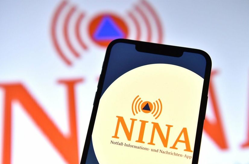 Nicht nur über die NINA-WarnApp auch über Push-Nachrichten oder örtliche Sirenen sollten Bürger probeweise gewarnt werden. Hat nicht überall geklappt.