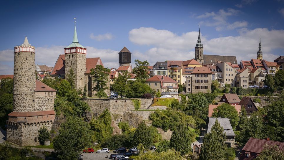 Wie viel kostet eine gehobene Wohnung in der Altstadt oder wie günstig ist Wohnraum auf Standard-Niveau? Der Bautzener Mitspiegel gibt Auskunft über die aktuellen Preise.