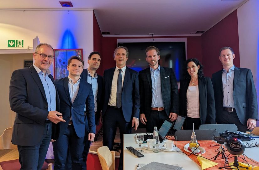 Das Projektteam beim Beiratstreffen: Markus Ulbig (Tilia GmbH), Maximilian Sporleder (Fraunhofer IEG), Dr. Benjamin Pfluger (Fraunhofer IEG), Prof. Dr. Mario Ragwitz (Fraunhofer IEG), Dr. Jan Steinbach (Irees GmbH), Anja Hanßke (Fraunhofer IEG) und Ronny Kirbach (Tilia GmbH).