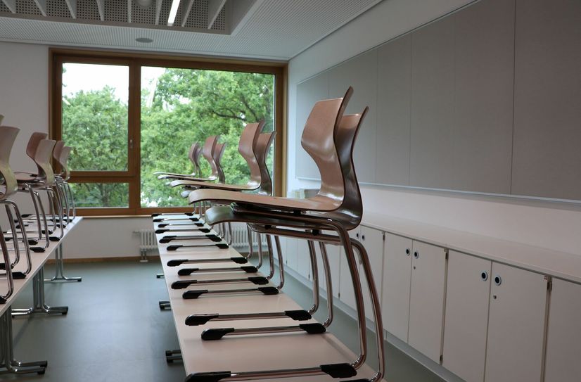 Blick in einen Raum des Erweiterungsbaues.