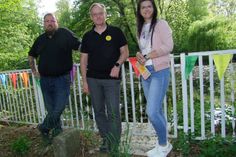 Zur 800-Jahr-Feier erwarten die Organisatoren, dazu gehören neben Ortsvorsteher Frank Friede (Mitte) auch Axel Krause und Anja Jeschke vom Organisationskomitee, 800 Besucher.