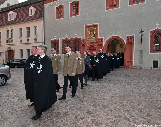 Einzug zum Festgottesdienst während der 150-Jahr-Feier. Foto: Johanniter