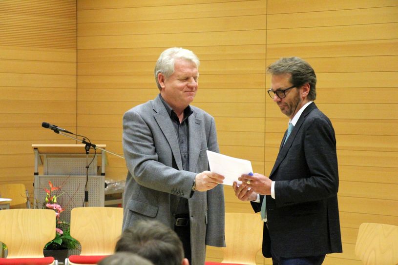 Detlef Schwede (li.) vom Schulamt mit Steffen Exler, kommissarischer Schulleiter.