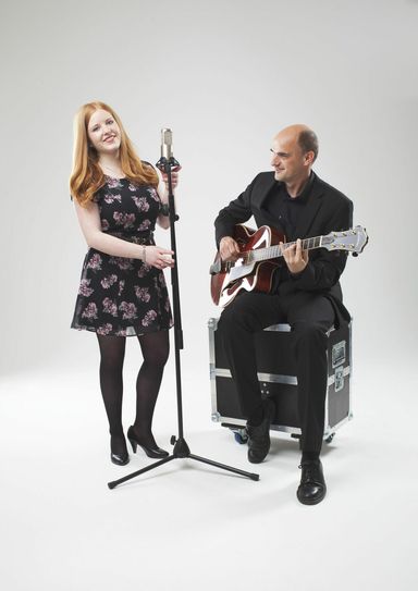 Das Jazzduo „Ledazzo“: Lena Hauptmann und Dan Baron. Foto: PR