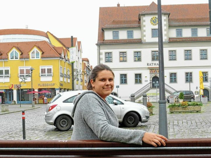Lena Blinzler wohnt in Spremberg und arbeitet in der Kulturfabrik Hoyerswerda. Ganz selbstverständlich hat die 21-Jährige einen hilflosen Mann unterstützt. Foto: Silke Richter